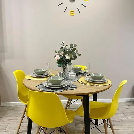 Apartamento Sleep & Go Modlin Airport *